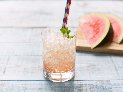 Fruchtiger Cocktail - Glas