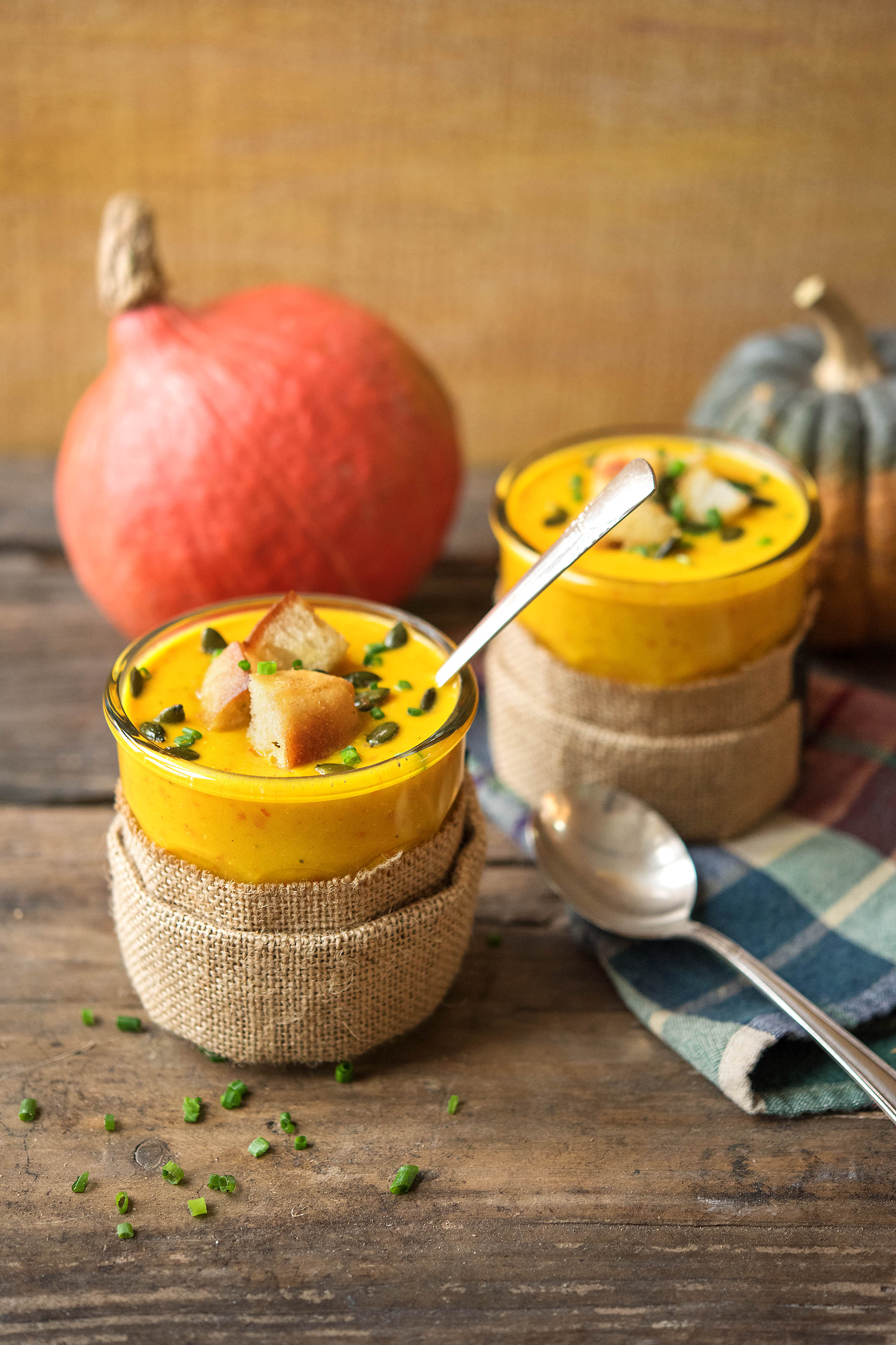 Herbstliche Kürbissuppe im Glas | HelloFresh Blog