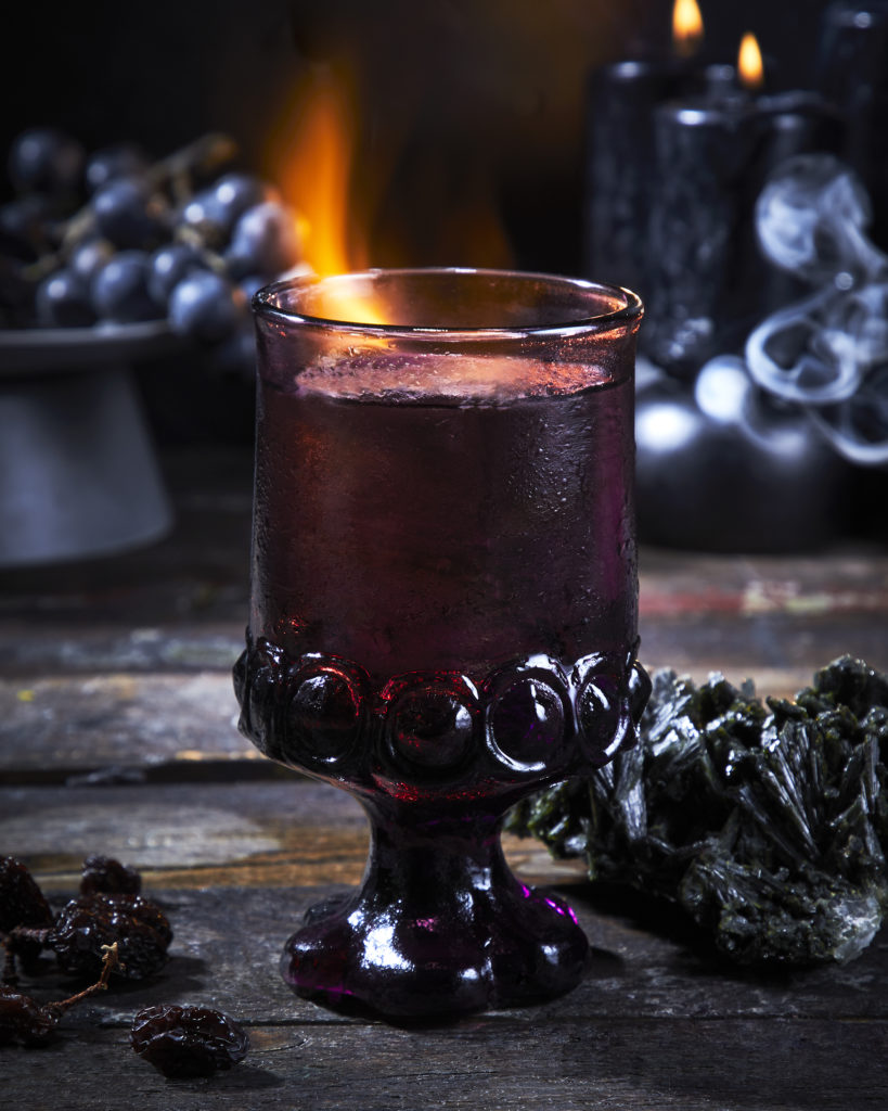 Halloween Cocktails: Ein leckerer Feuerkelch
